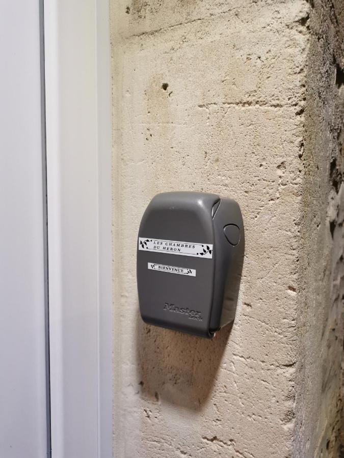 Les Chambres Du Heron Chevillon  Eksteriør billede